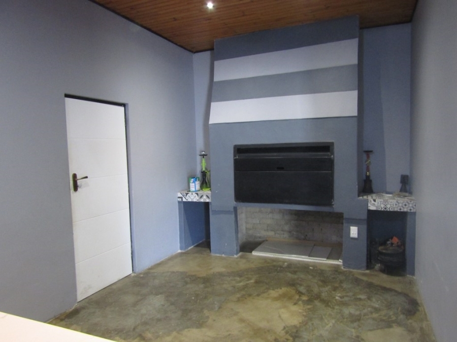 4 Bedroom Property for Sale in Humansdorp Eastern Cape